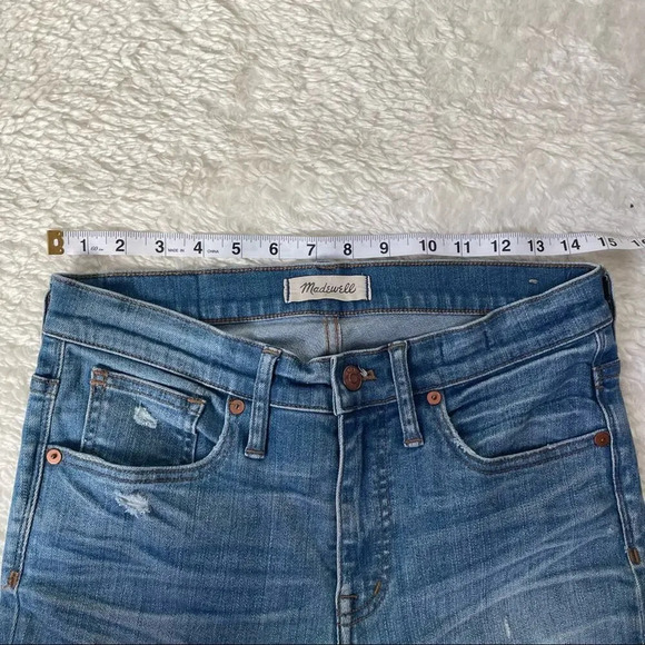 MADEWELL 9” High-Rise Skinny Jeans: Torn-Knee Edition Size 28 - Picture 4 of 11